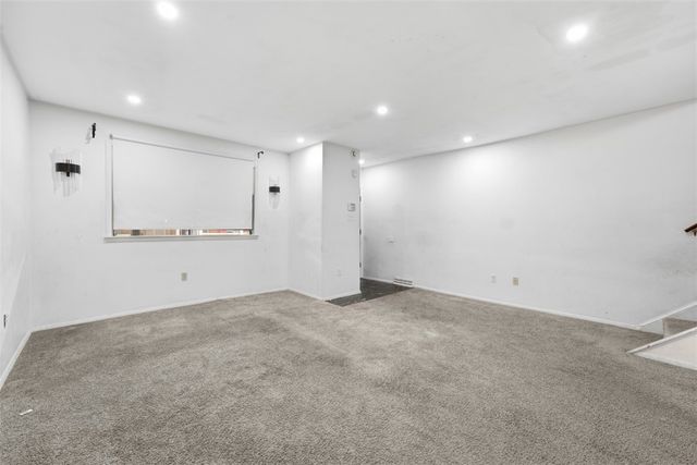413 Agatha St, Pitcairn, PA 15140