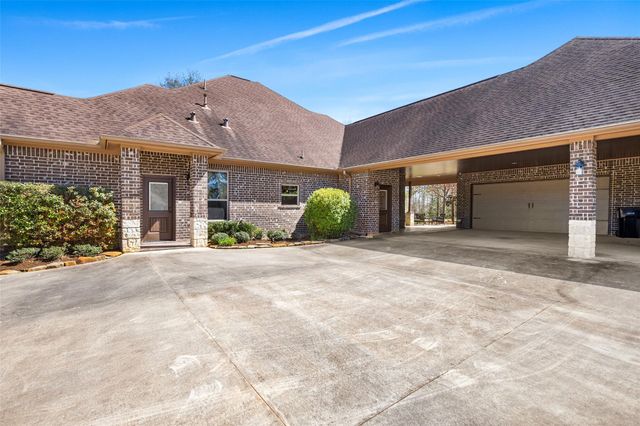 450 Neptunes Cove, Montgomery, TX 77316