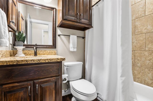 450 Neptunes Cove, Montgomery, TX 77316