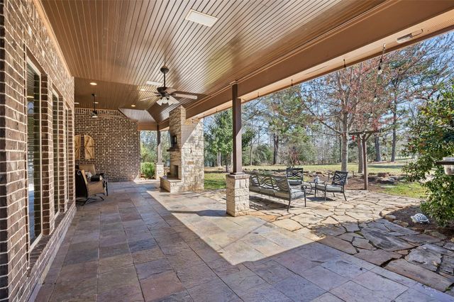 450 Neptunes Cove, Montgomery, TX 77316