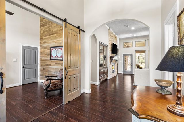 450 Neptunes Cove, Montgomery, TX 77316