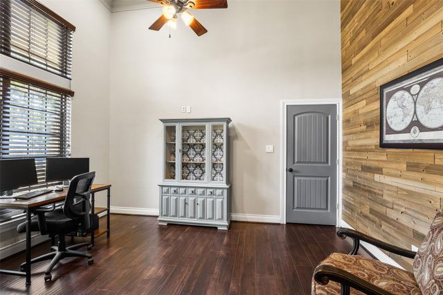 450 Neptunes Cove, Montgomery, TX 77316