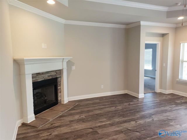 300 Addison Court, New Market, AL 35761