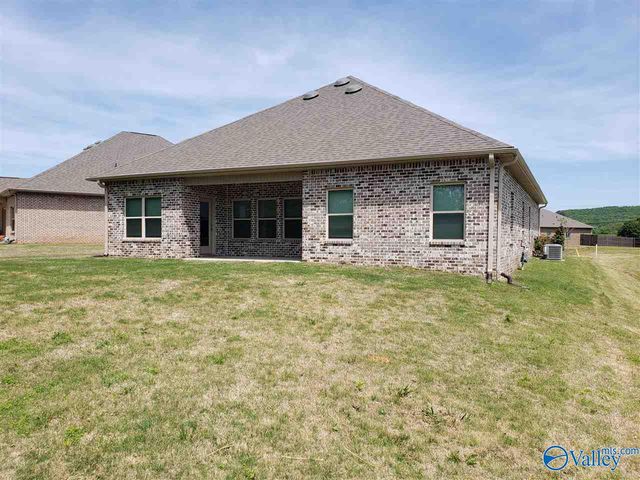 300 Addison Court, New Market, AL 35761