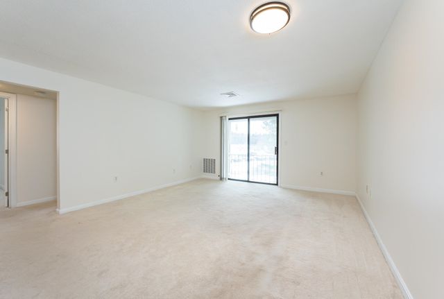 2 Roedean Dr Apt 307, Nashua, NH 03063