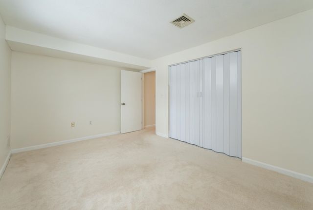 2 Roedean Dr Apt 307, Nashua, NH 03063