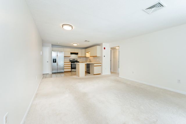 2 Roedean Dr Apt 307, Nashua, NH 03063