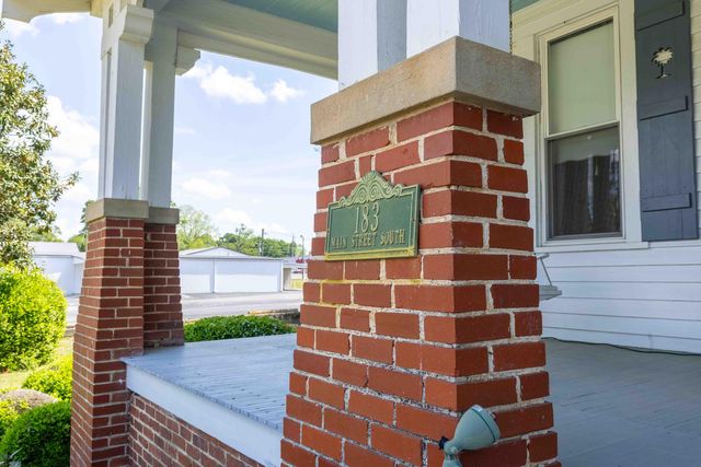 183 Main Street S, Wagener, SC 29164