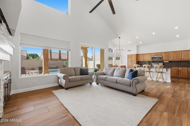 1811 W WISTERIA Drive, Chandler, AZ 85248