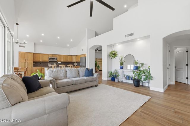 1811 W WISTERIA Drive, Chandler, AZ 85248