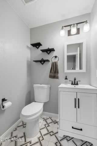 1811 W WISTERIA Drive, Chandler, AZ 85248