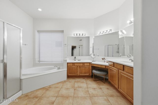 1811 W WISTERIA Drive, Chandler, AZ 85248