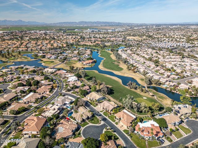 1811 W WISTERIA Drive, Chandler, AZ 85248