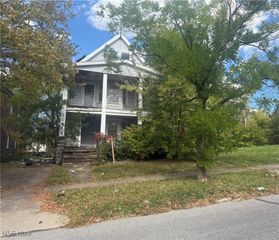 10513 Parkview Avenue, Cleveland, OH 44104