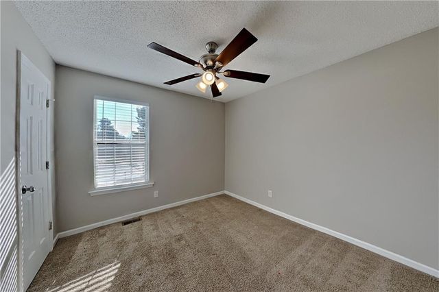 87 Grapevine Drive, Douglasville, GA 30134