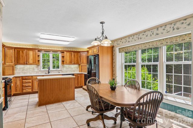 104 Finley Street, Hendersonville, NC 28739
