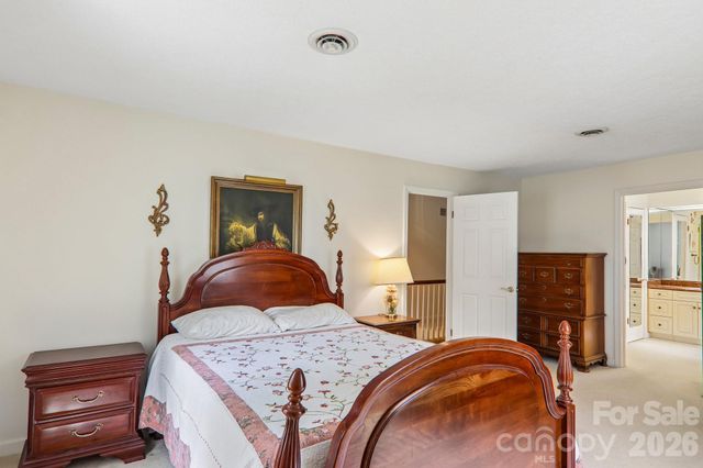 104 Finley Street, Hendersonville, NC 28739