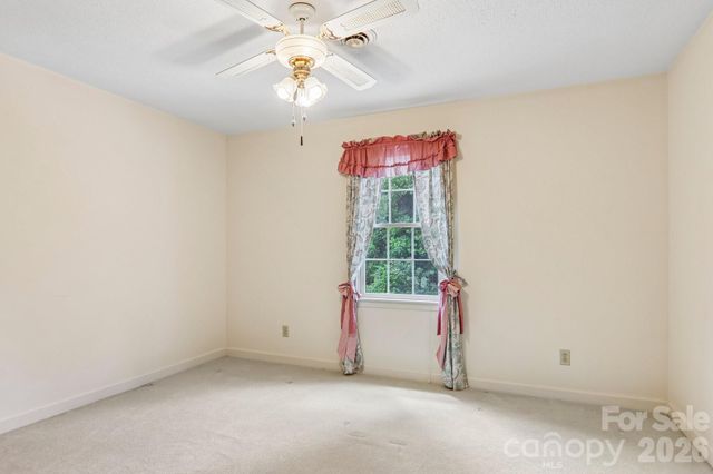 104 Finley Street, Hendersonville, NC 28739