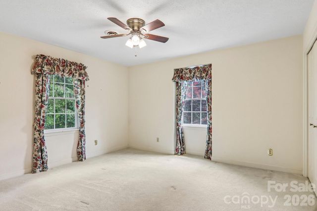 104 Finley Street, Hendersonville, NC 28739