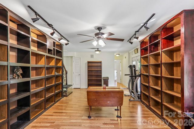 104 Finley Street, Hendersonville, NC 28739