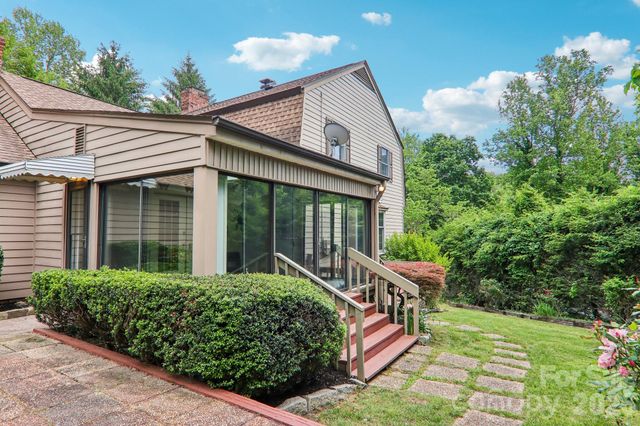 104 Finley Street, Hendersonville, NC 28739
