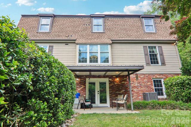 104 Finley Street, Hendersonville, NC 28739