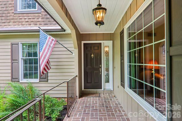 104 Finley Street, Hendersonville, NC 28739