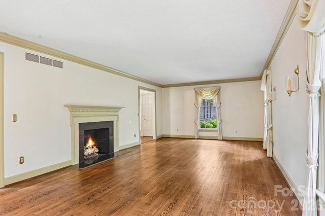 104 Finley Street, Hendersonville, NC 28739
