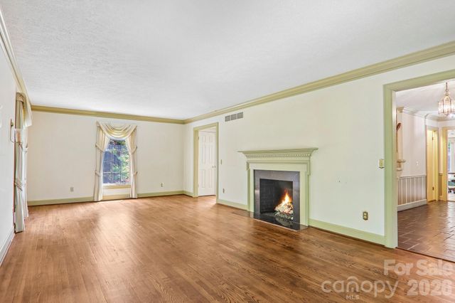 104 Finley Street, Hendersonville, NC 28739