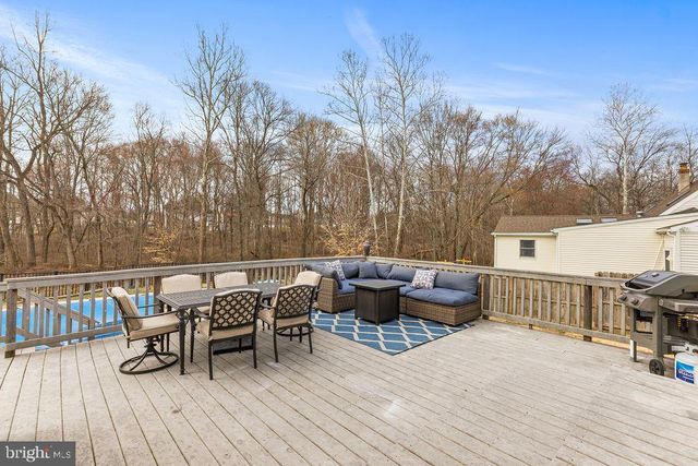 121 JENNIFER WAY, Upper Chichester, PA 19061