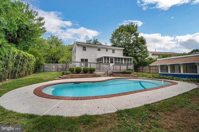 121 JENNIFER WAY, Upper Chichester, PA 19061