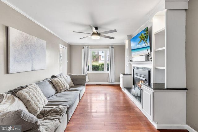 121 JENNIFER WAY, Upper Chichester, PA 19061