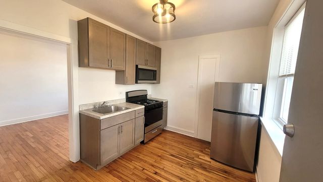 1107 N Avers Avenue 3, Chicago, IL 60651