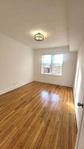 1107 N Avers Avenue 3, Chicago, IL 60651