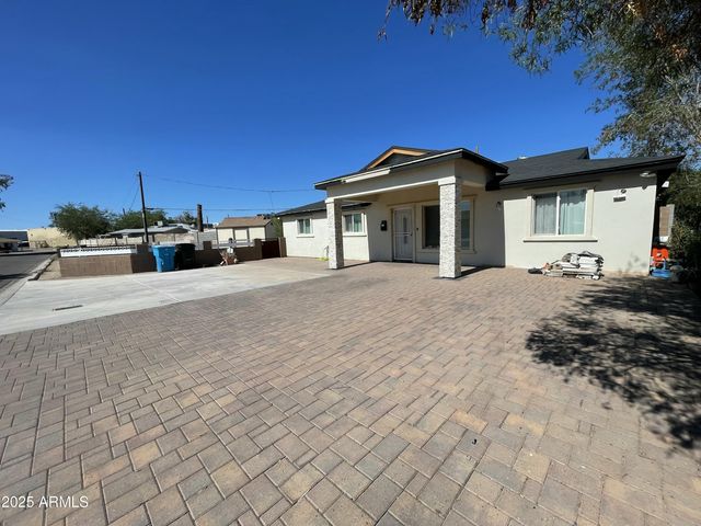 1245 N Oakleaf Drive, Phoenix, AZ 85008