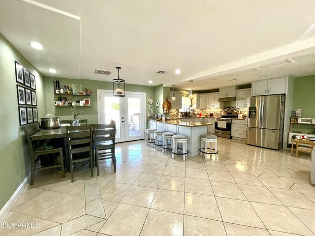 1245 N Oakleaf Drive, Phoenix, AZ 85008