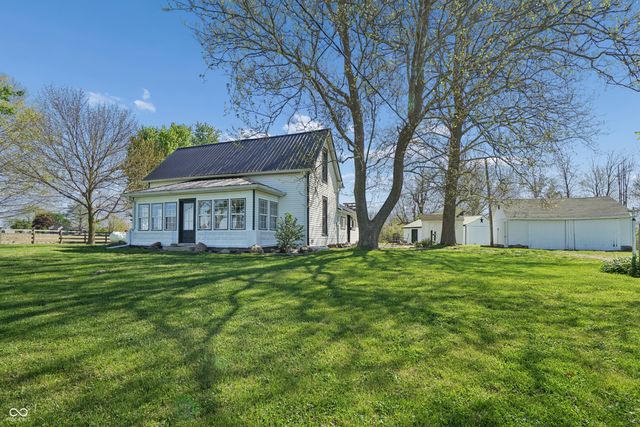 8174 N 325 W, Fountaintown, IN 46130