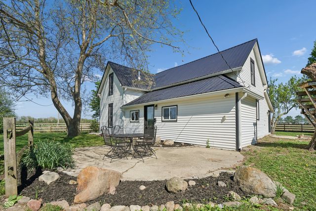 8174 N 325 W, Fountaintown, IN 46130