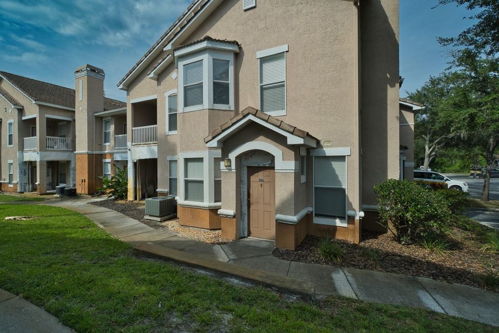 Image 1 of property listing at 18118 VILLA CREEK DRIVE N/A, Tampa, FL 33647