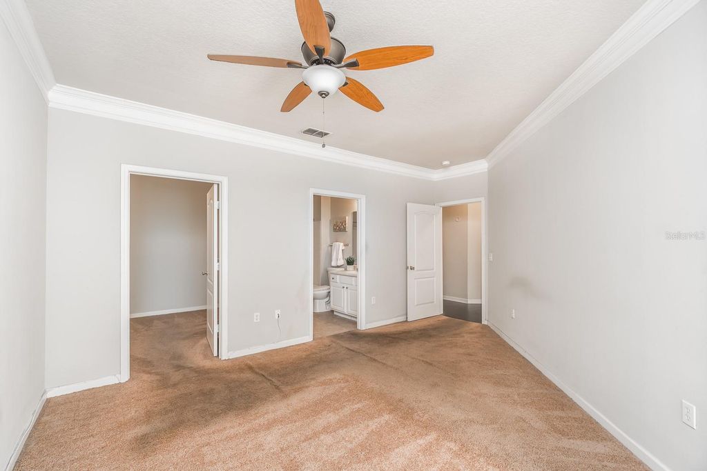 Image 10 of property listing at 18118 VILLA CREEK DRIVE N/A, Tampa, FL 33647