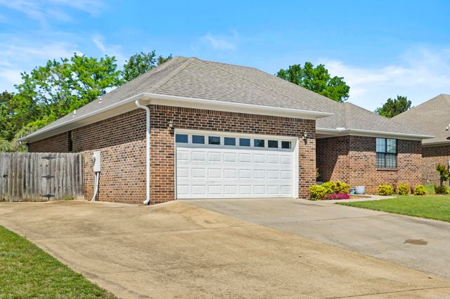 1407 Sydney, Searcy, AR 72143