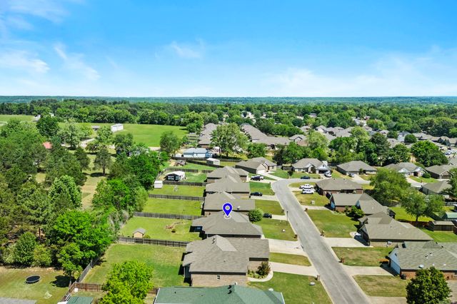 1407 Sydney, Searcy, AR 72143