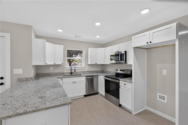 410 Old Stone Road, Villa Rica, GA 30180