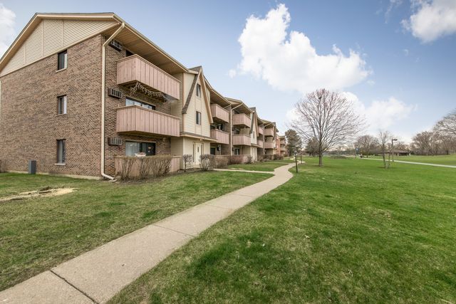 2 Echo Court 2, Vernon Hills, IL 60061