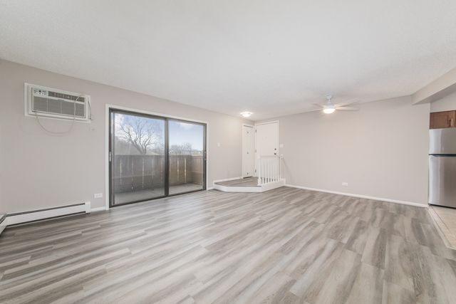 2 Echo Court 2, Vernon Hills, IL 60061