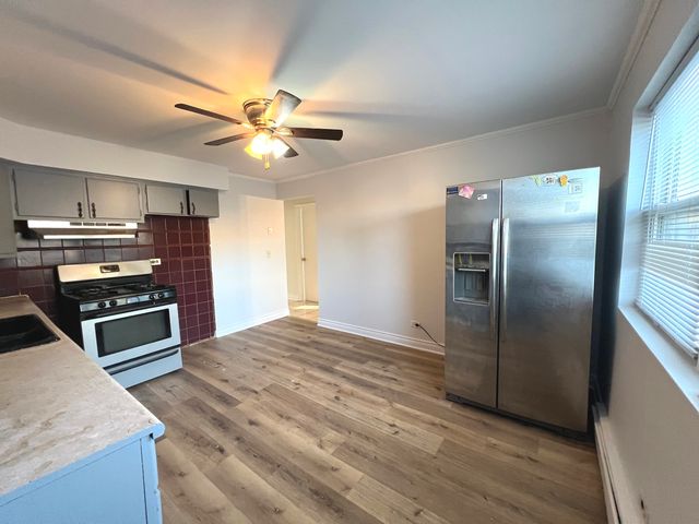 543 GENEVA Avenue 104A, Bellwood, IL 60104