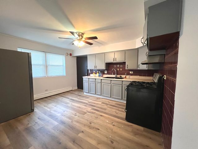 543 GENEVA Avenue 104A, Bellwood, IL 60104