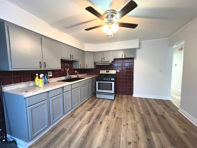 543 GENEVA Avenue 104A, Bellwood, IL 60104
