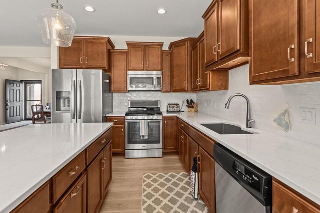 W207N17393 Parkview DRIVE, Jackson, WI 53037