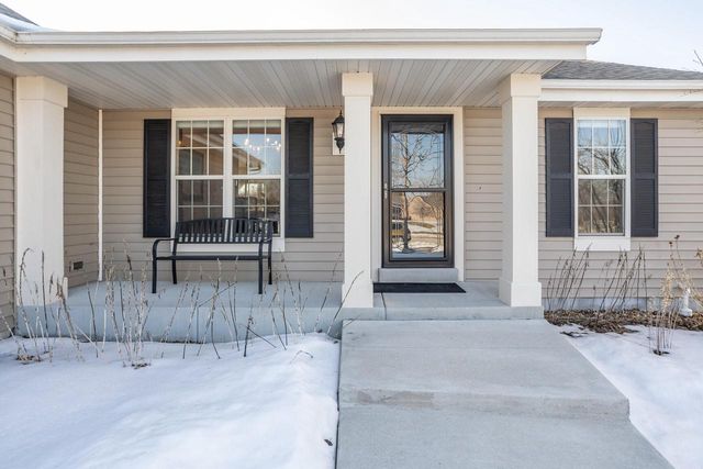 W207N17393 Parkview DRIVE, Jackson, WI 53037